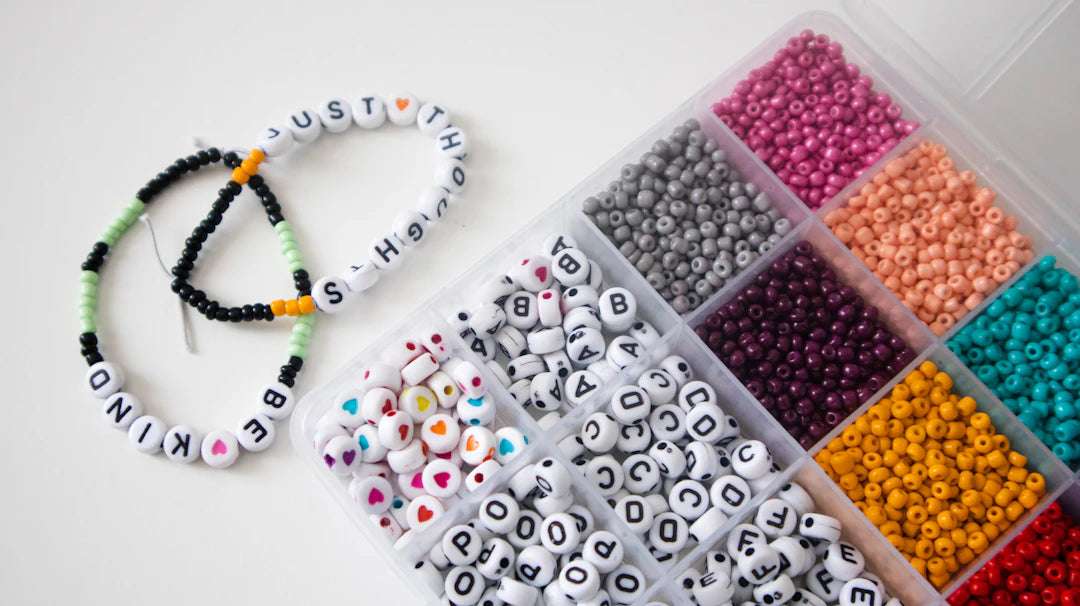 Skapa Smycken med Miyuki Seedbeads i Frostade Färger