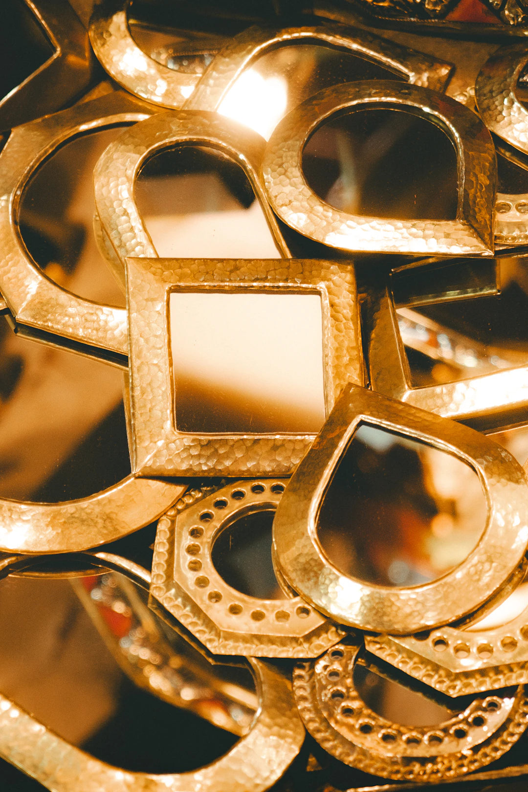 Skapa vackra smycken med guldpläterade klämetuber