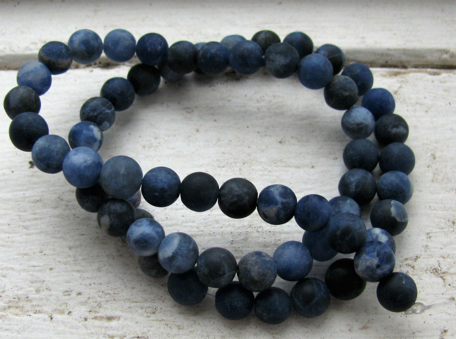 Sodalite - Rund frostad 6mm 1 sträng Hilmas Pyssel