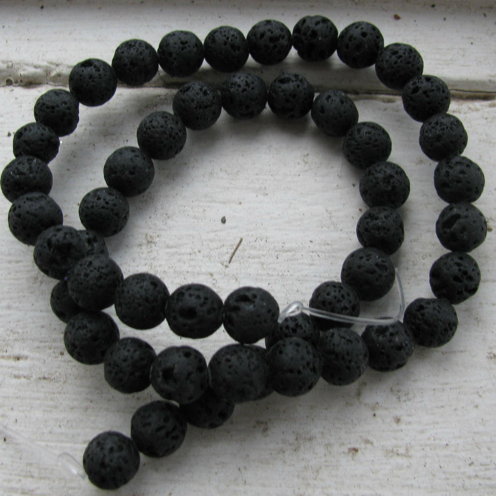 Lavasten - Svart 8-9 mm 1 sträng Hilmas Pyssel