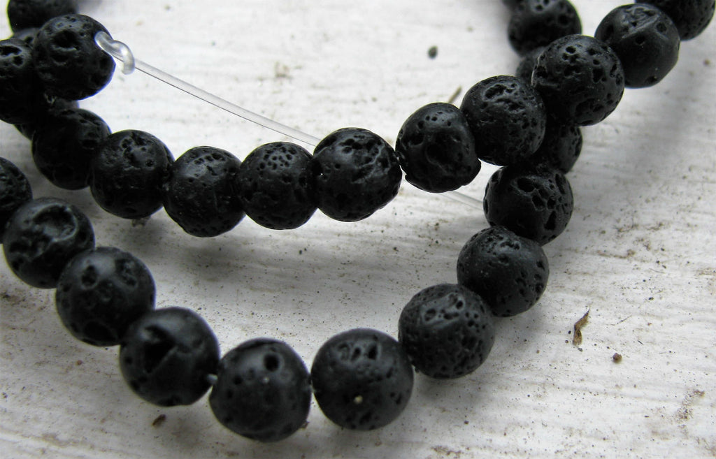 Lavasten - Svart 6 mm 1 sträng Hilmas Pyssel