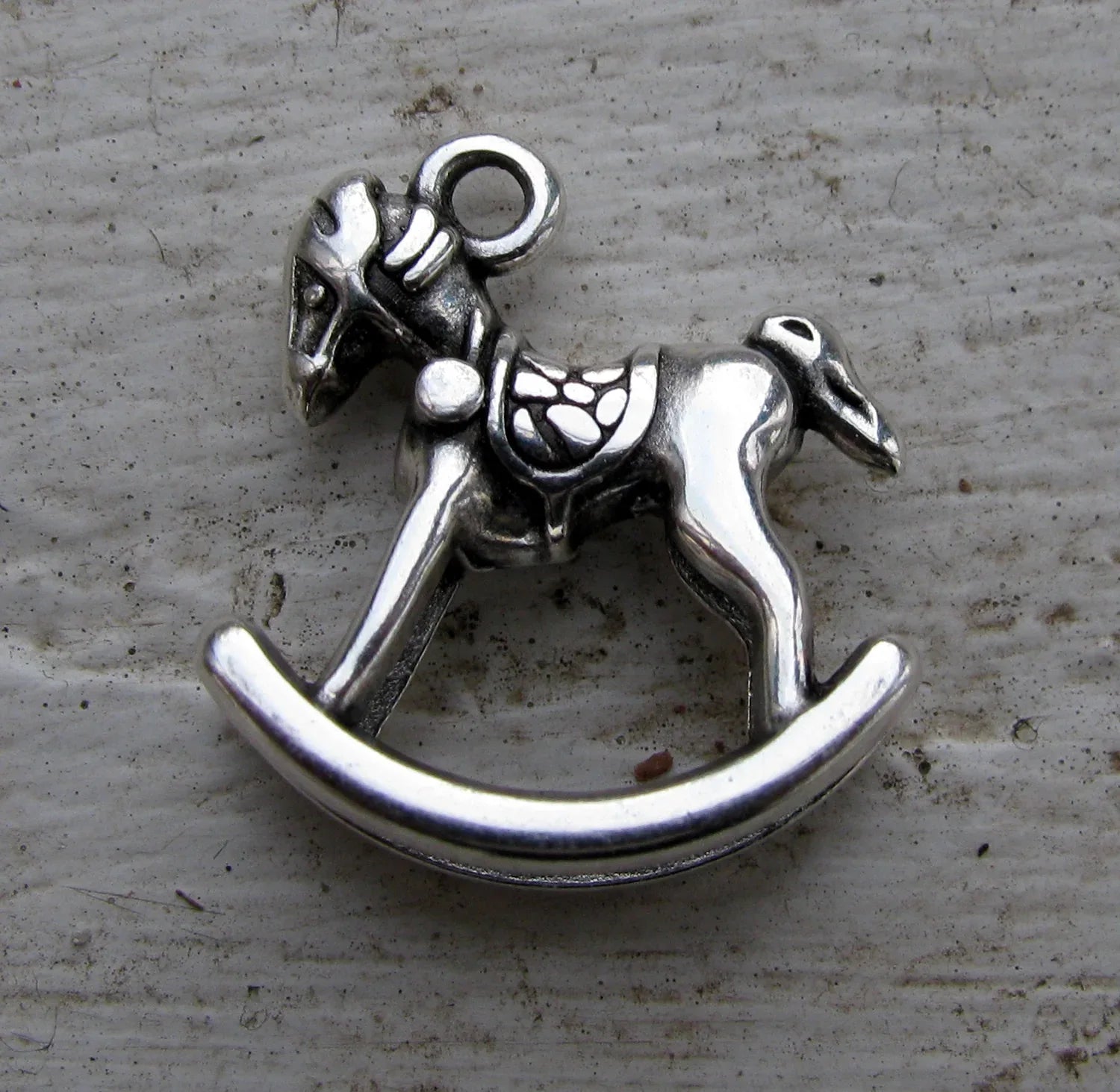 Berlock Silverfärgad - Gunghäst 3D 1 Styck Grekisk Metall