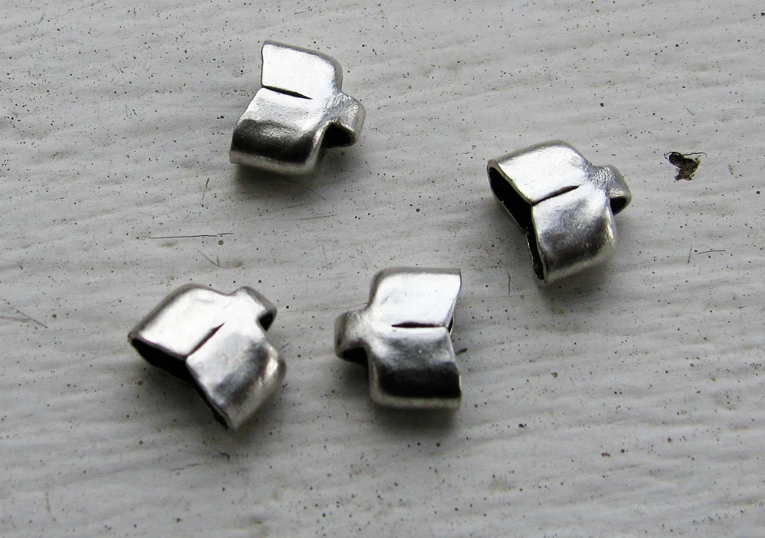 Ändfäste Silverfärgade - För breda band 6,2mm 4-pack Grekisk Metall