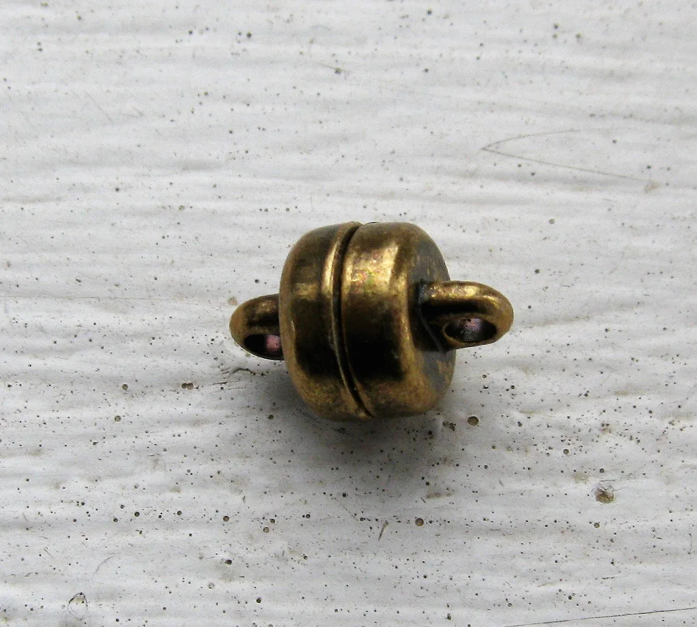 Magnetlås Bronsfärgad - Enkel Platt rund 6,5x5,3mm, 1 set Grekisk Metall