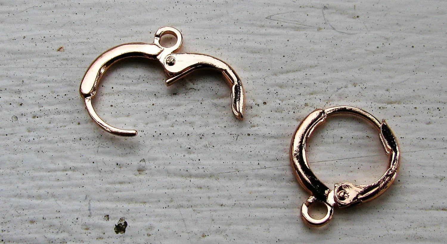 Örkrok Brisyr Roséguldfärgad - Rund 11,5mm, 1 par Grekisk Metall