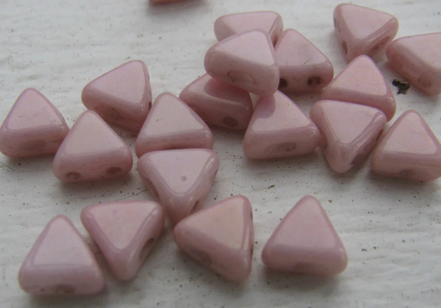 Kheops® Par Puca® - Opaque Light Rose Ceramic Look, 10 gram Les perles par Puca® - Paris