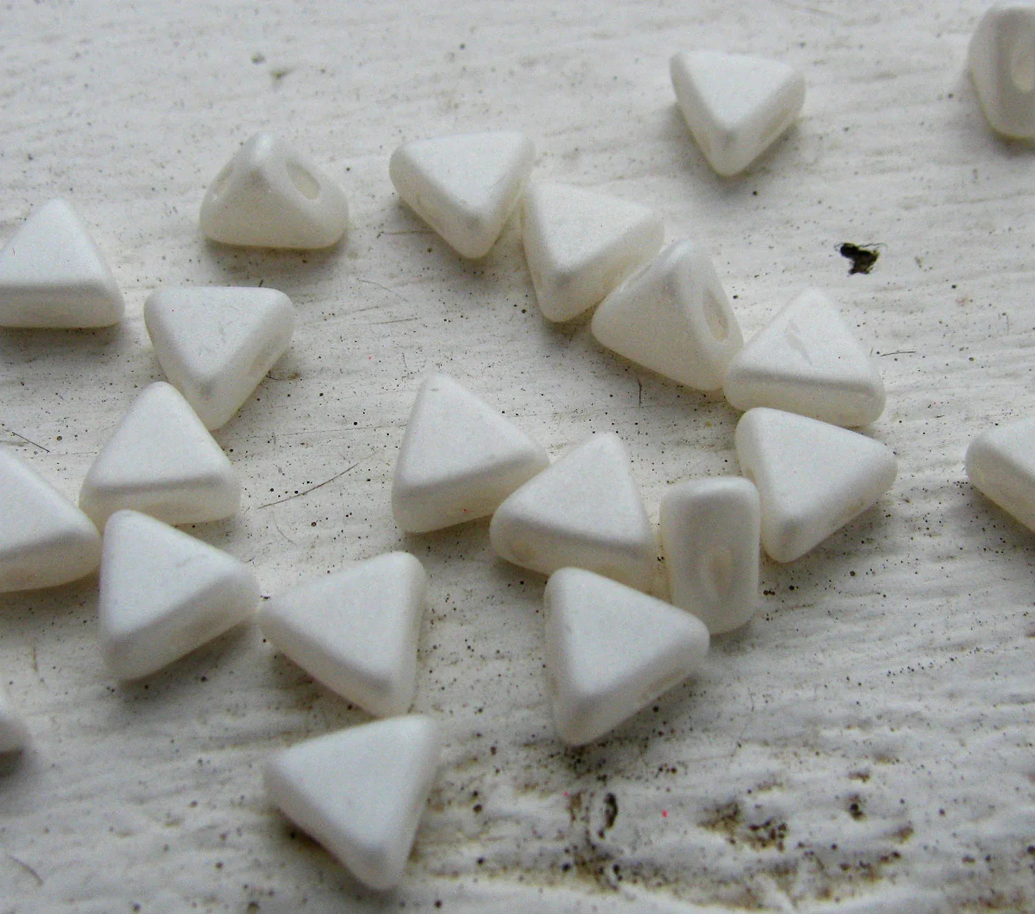 Kheops® Par Puca® - Opaque White Silk Matte, 10 gram Les perles par Puca® - Paris