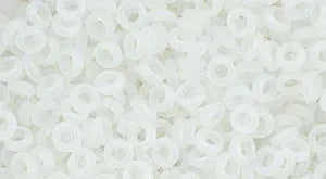 TOHO Demi Round - Transparent-Rainbow-Frosted Crystal 8/0 5 gram TOHO