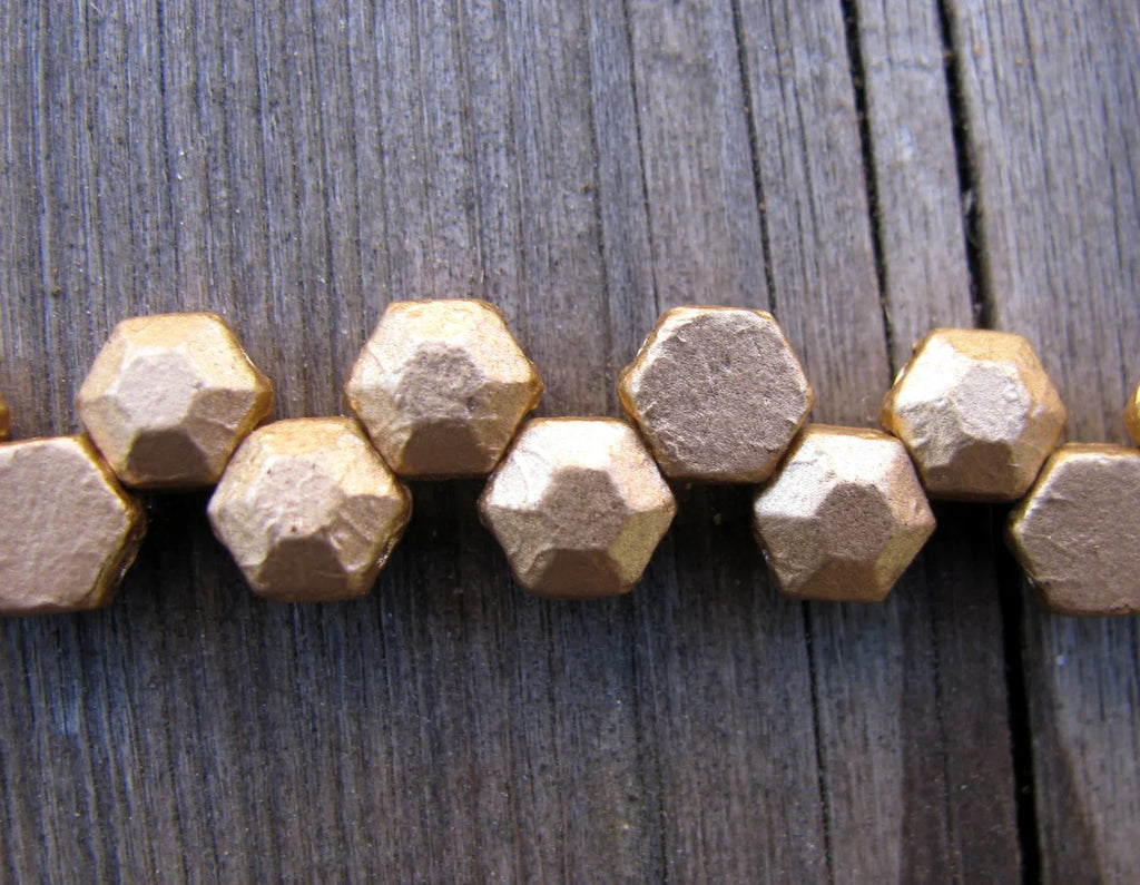 Honeycomb Jewel - Bronze Pale Gold 6mm, 1 sträng Hilmas Pyssel