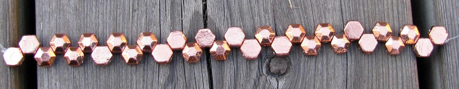 Honeycomb Jewel - Full Capri 6mm, 1 sträng Hilmas Pyssel