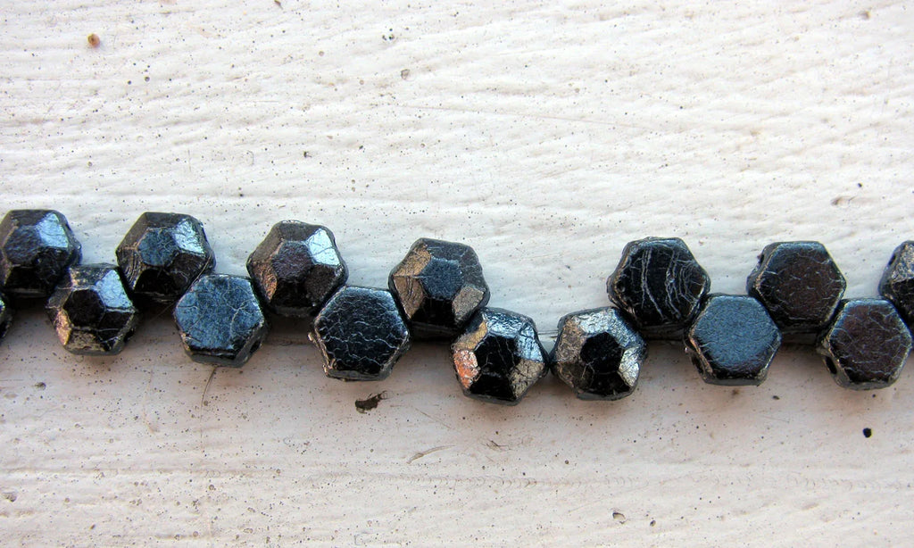 Honeycomb Jewel - Gunmetal 6mm, 1 sträng Hilmas Pyssel