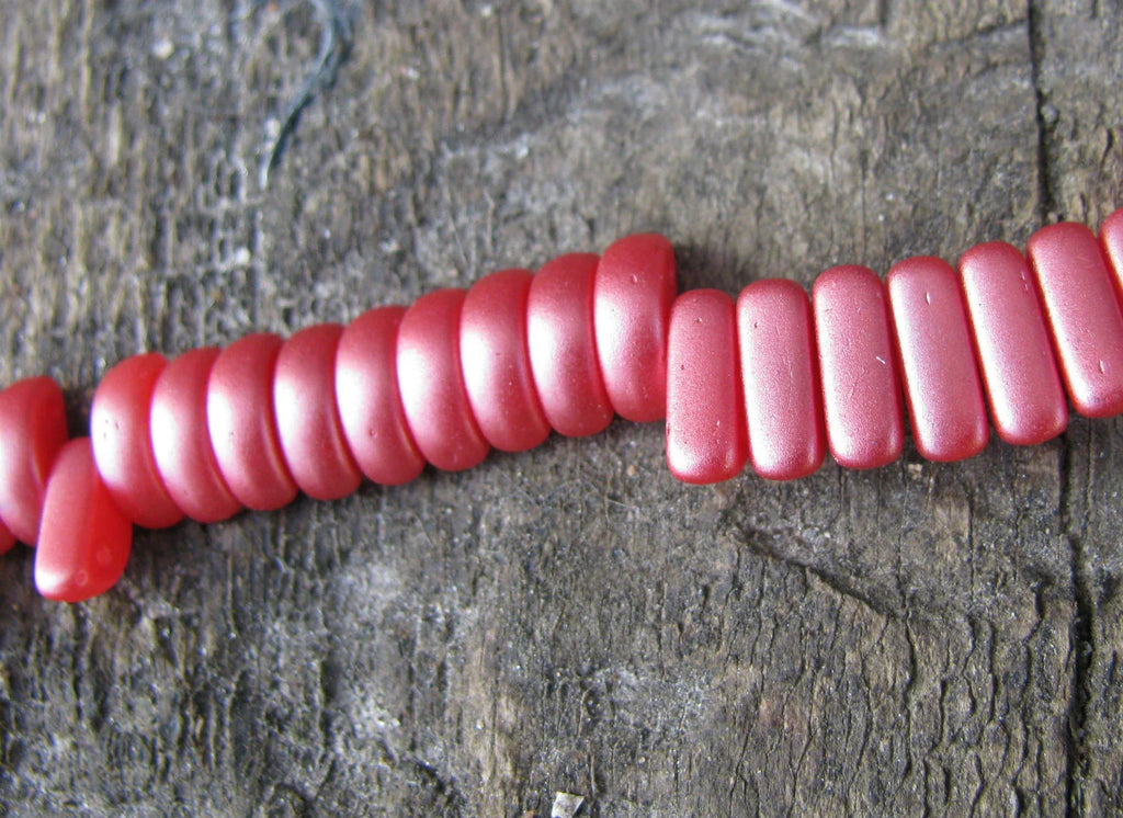 Half Moon - Pastel Dark Coral, 1 sträng Hilmas Pyssel