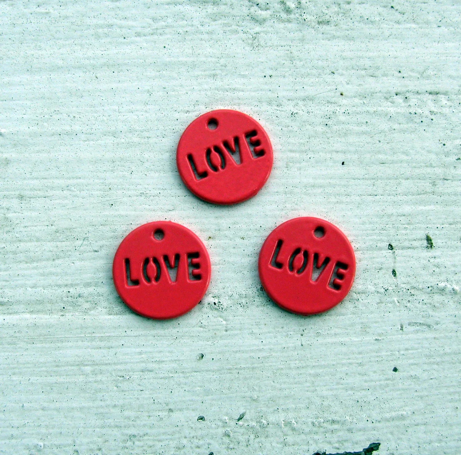 Berlock Korall metall - Rund LOVE, 14mm, 3-pack Grekisk Metall