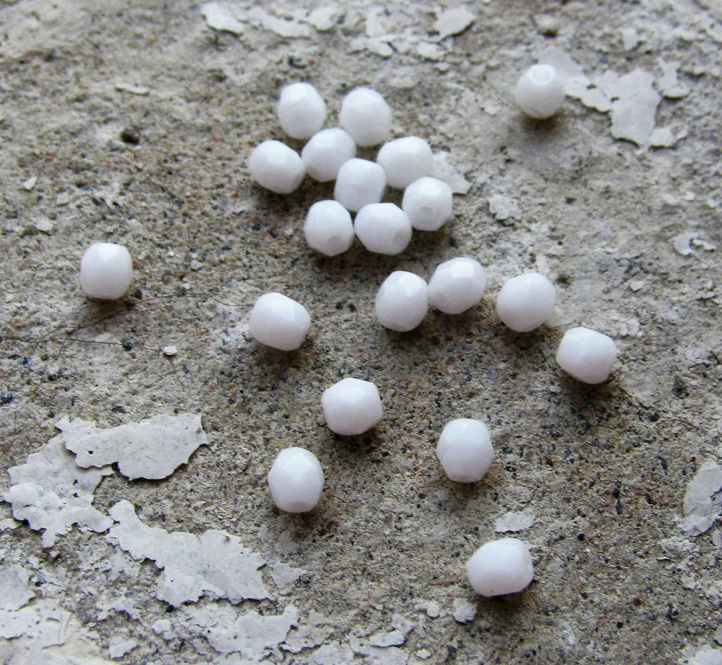 Tjeckiska Firepolish - White 3 mm, 50-pack Hilmas Pyssel