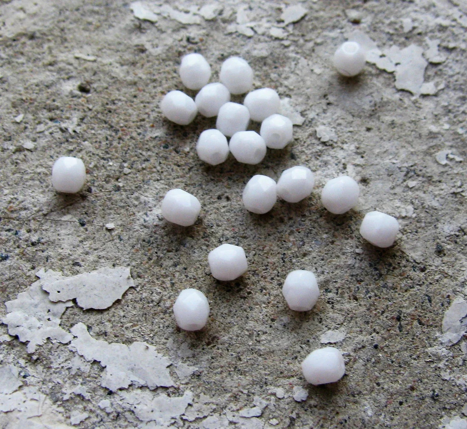 Tjeckiska Firepolish - White 3 mm, 50-pack Hilmas Pyssel