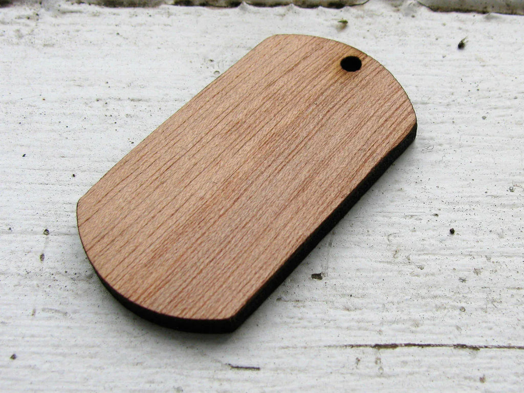 Hänge Trä - Dogtag 49x27mm 1 styck Hilmas Pyssel