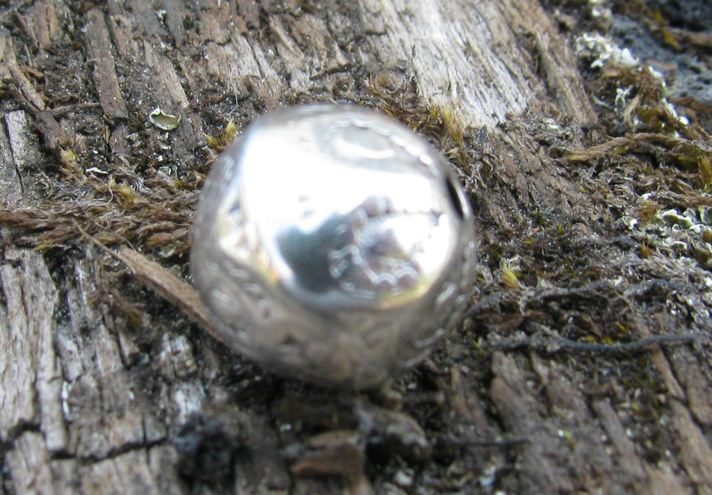 Mellandel silverfärgad - Stor rund med mönster 12mm 1 styck Grekisk Metall