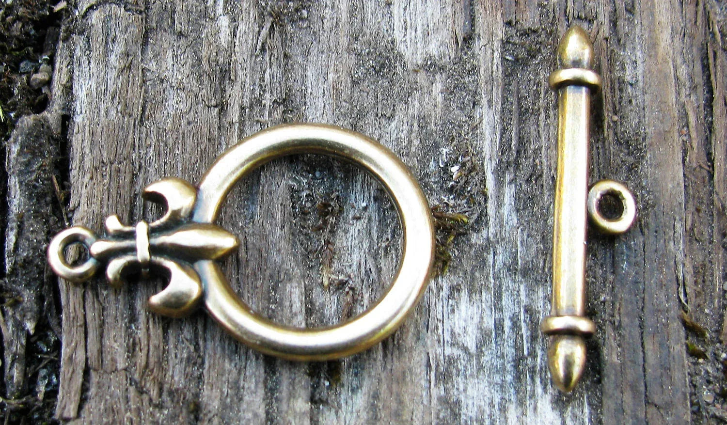 Stavlås Bronsfärgat - Runt med fransklilja 1 set Grekisk Metall