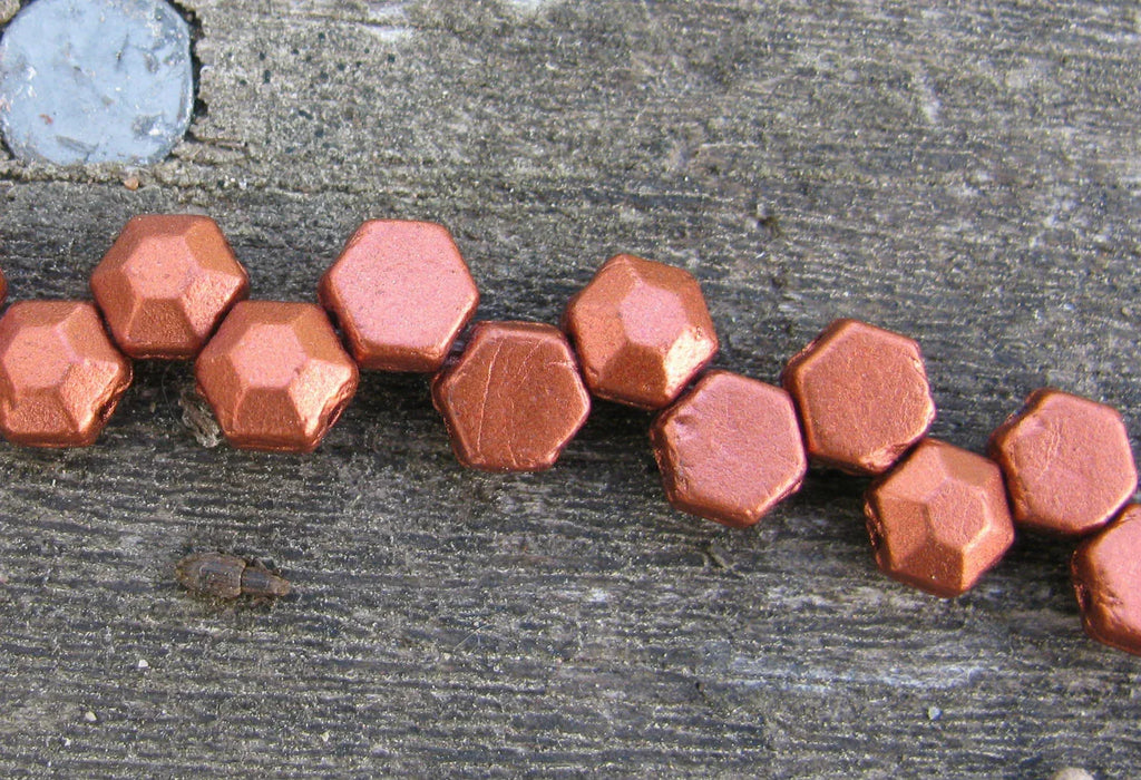 Honeycomb Jewel - Bronze Fire Red 6mm, 1 sträng Hilmas Pyssel