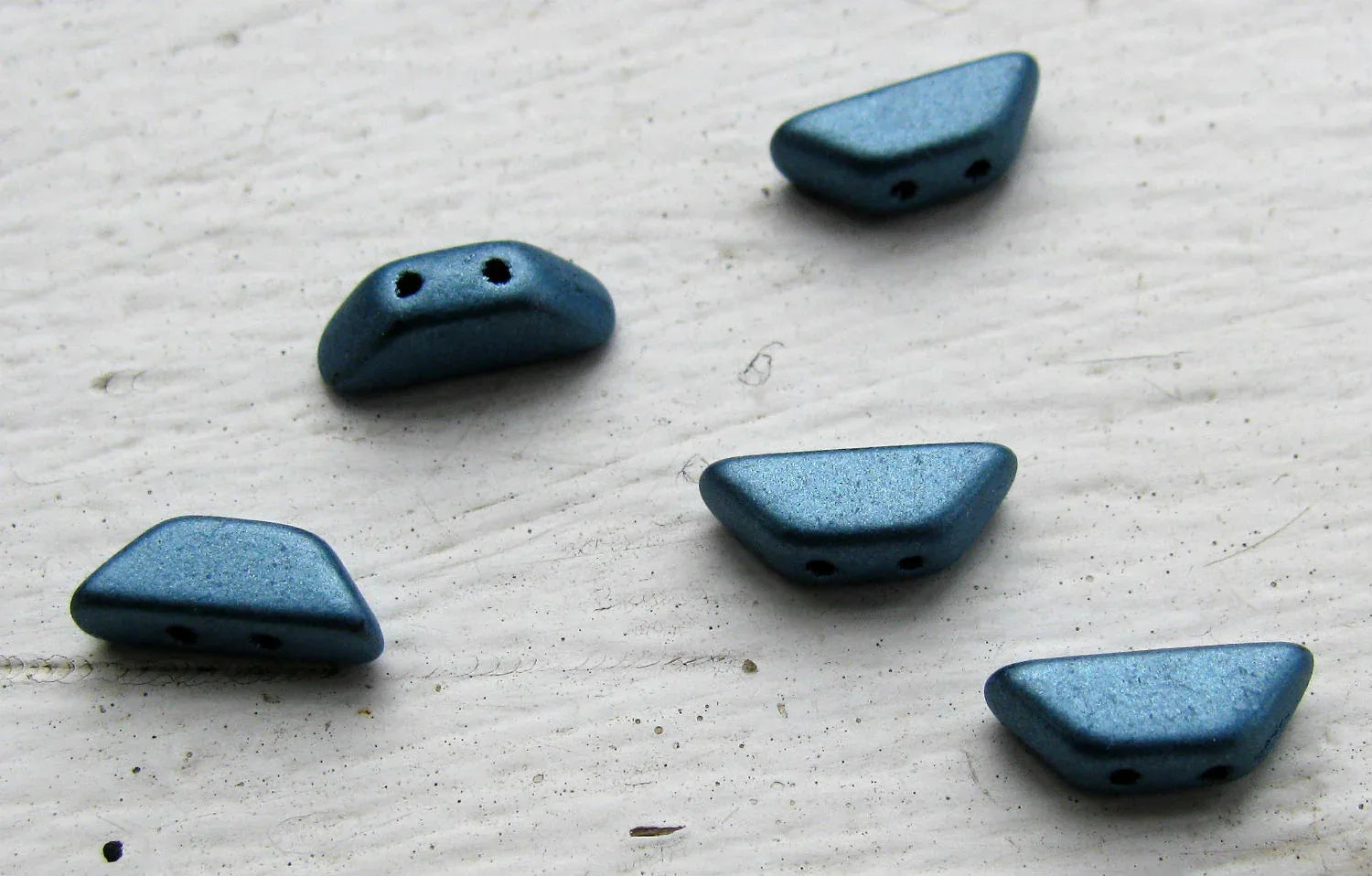 Tinos® Par Puca® - Metallic Matte Blue, 10 gram Les perles par Puca® - Paris