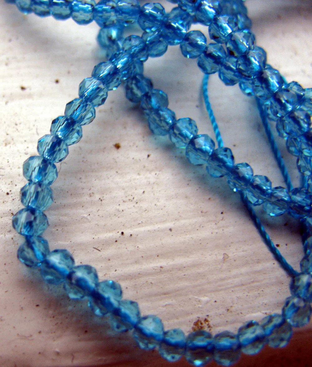 Facetterade glaspärlor - Turkos 2,5x2mm 1 sträng Hilmas Pyssel