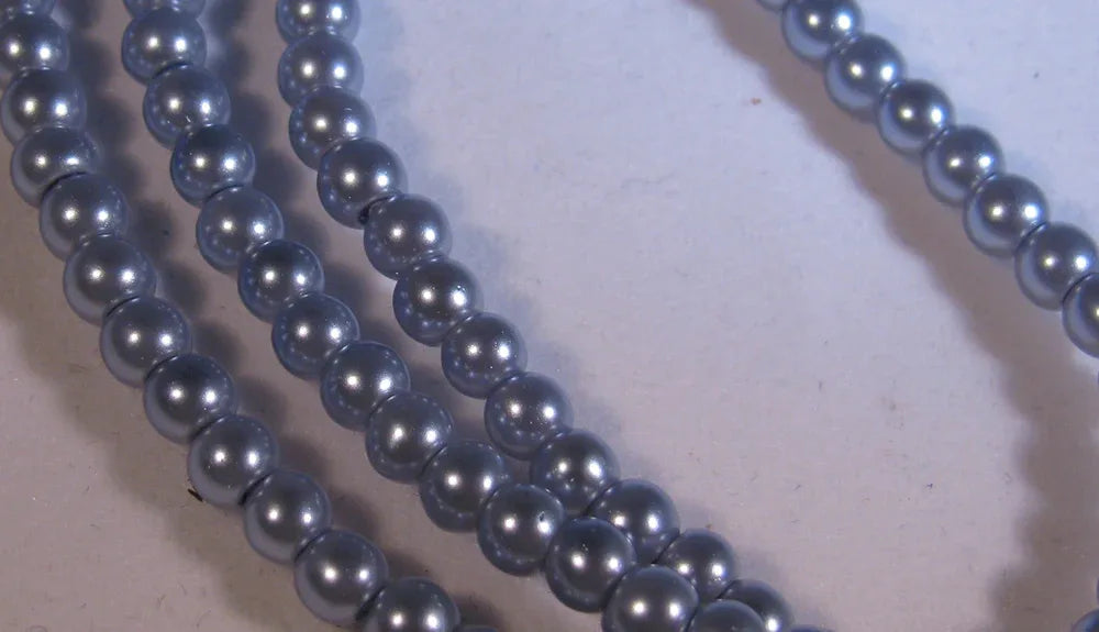 Vaxade glaspärlor - Syren 4mm 1 sträng Hilmas Pyssel
