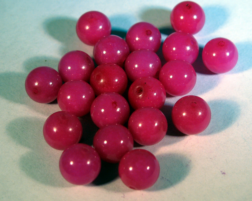 Jade Rund - Cerise 8mm 1 Sträng Hilmas Pyssel