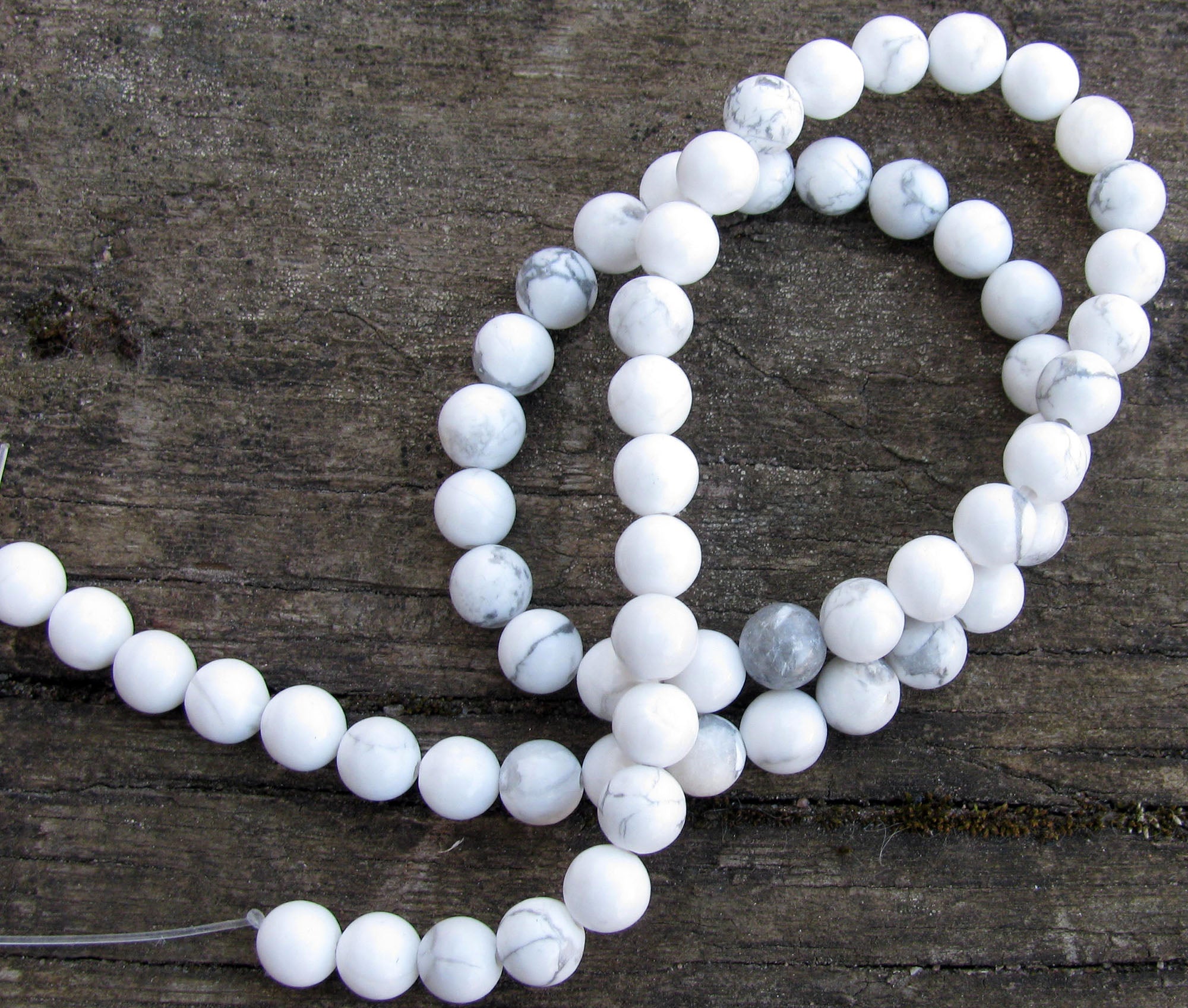Howlite Rund - Vit, 6mm 1 styck Hilmas Pyssel