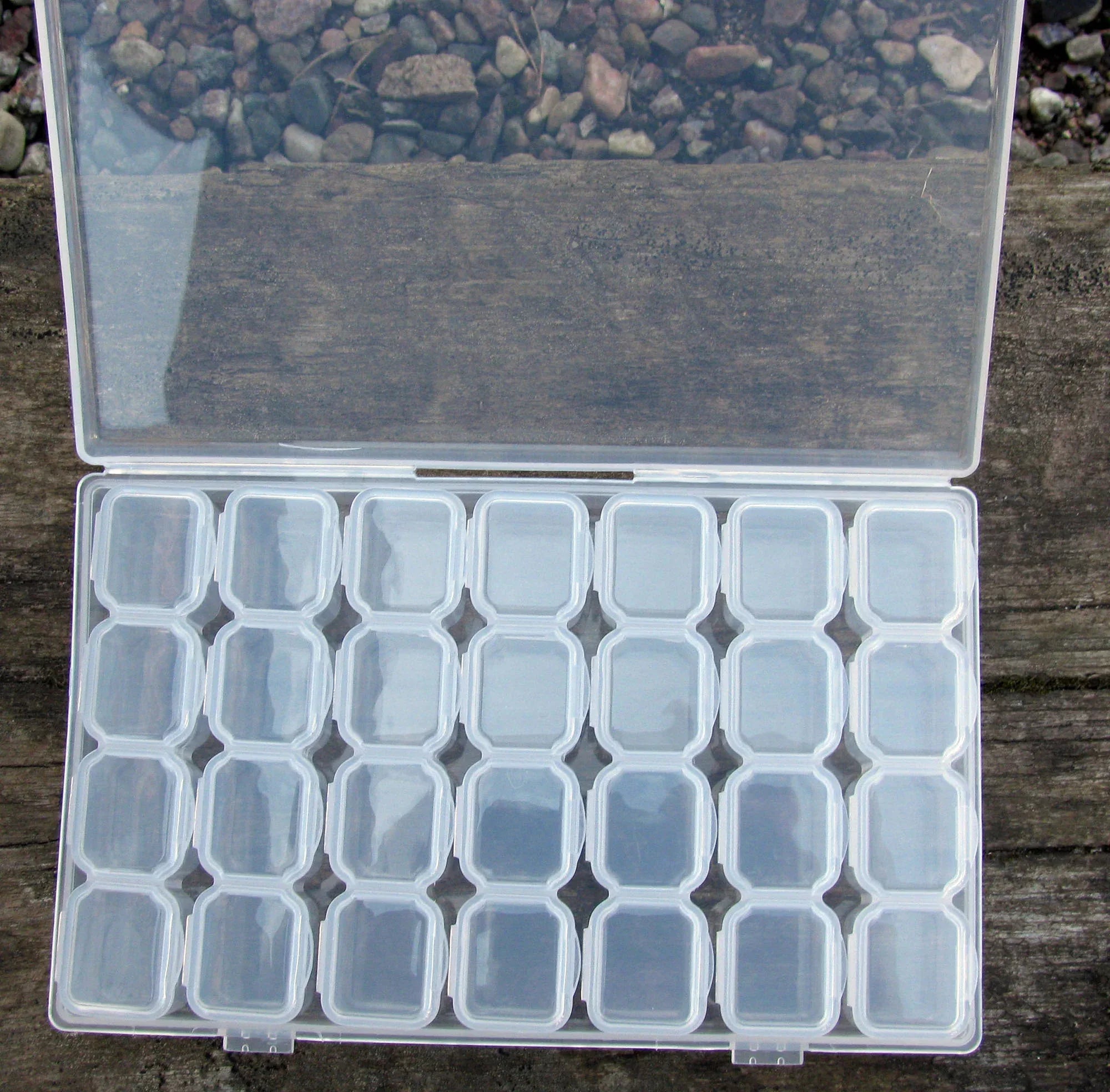 Pärlförvaring - Ask med 28 fack, 1 förpackning Hilmas Pyssel