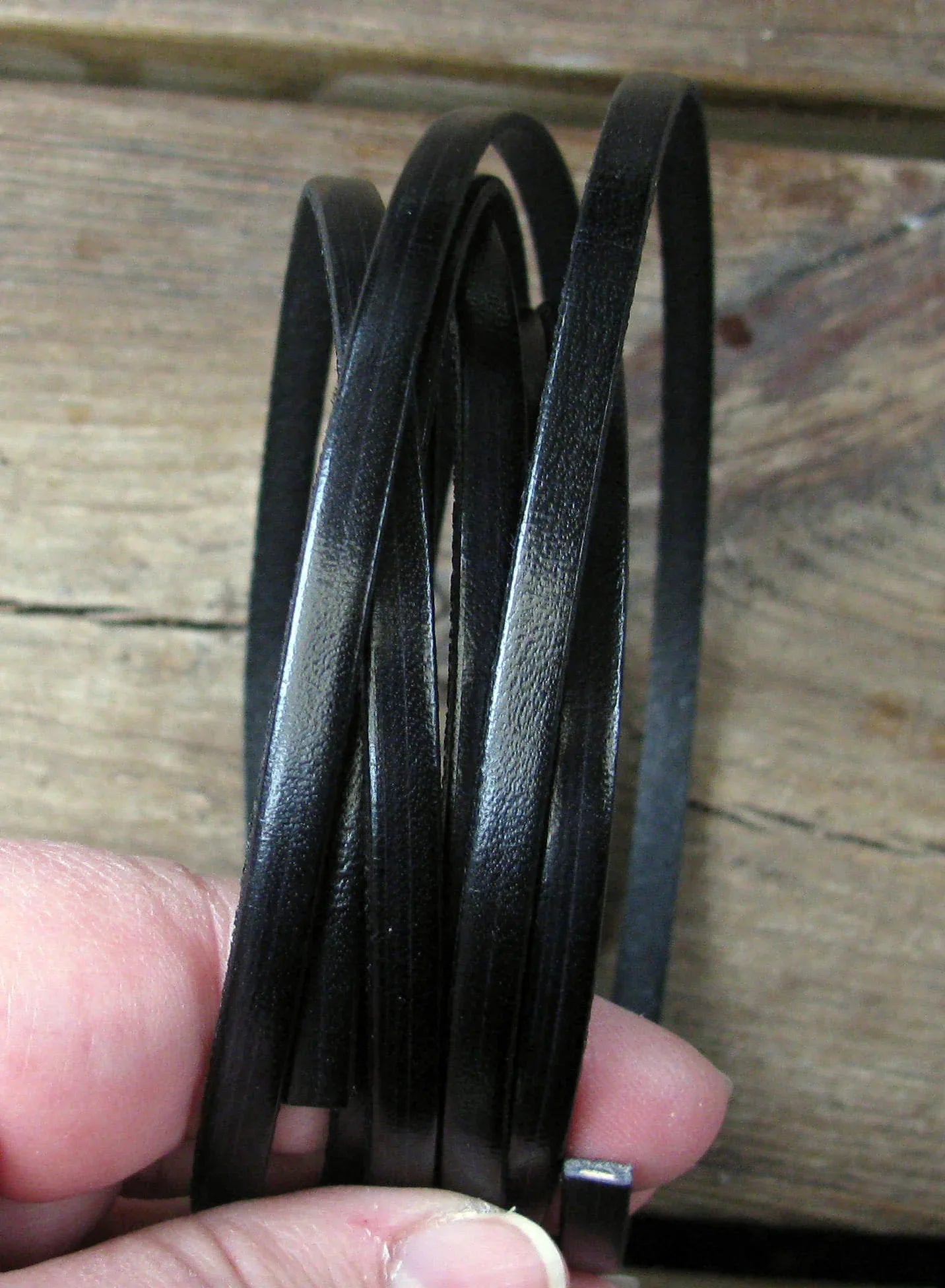 Läderband Platt Bred - Svart 5mm, 20 cm Hilmas Pyssel