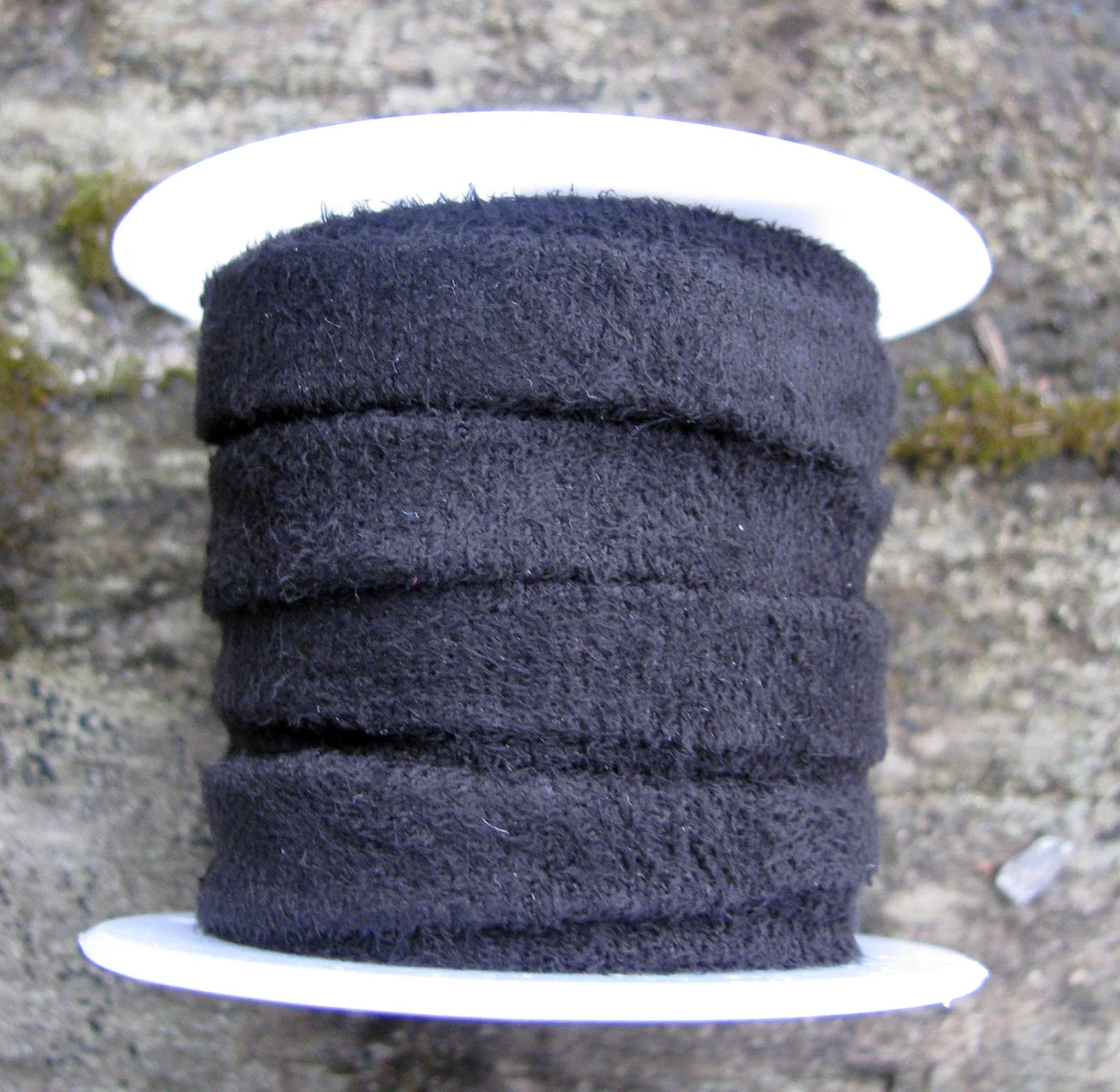 Mockaimitation - Velvet Svart 10mm, 1 m Hilmas Pyssel