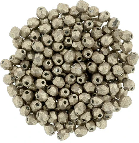 Tjeckiska Firepolish - Saturated Metallic Haselnut 3 mm, 50-pack Hilmas Pyssel