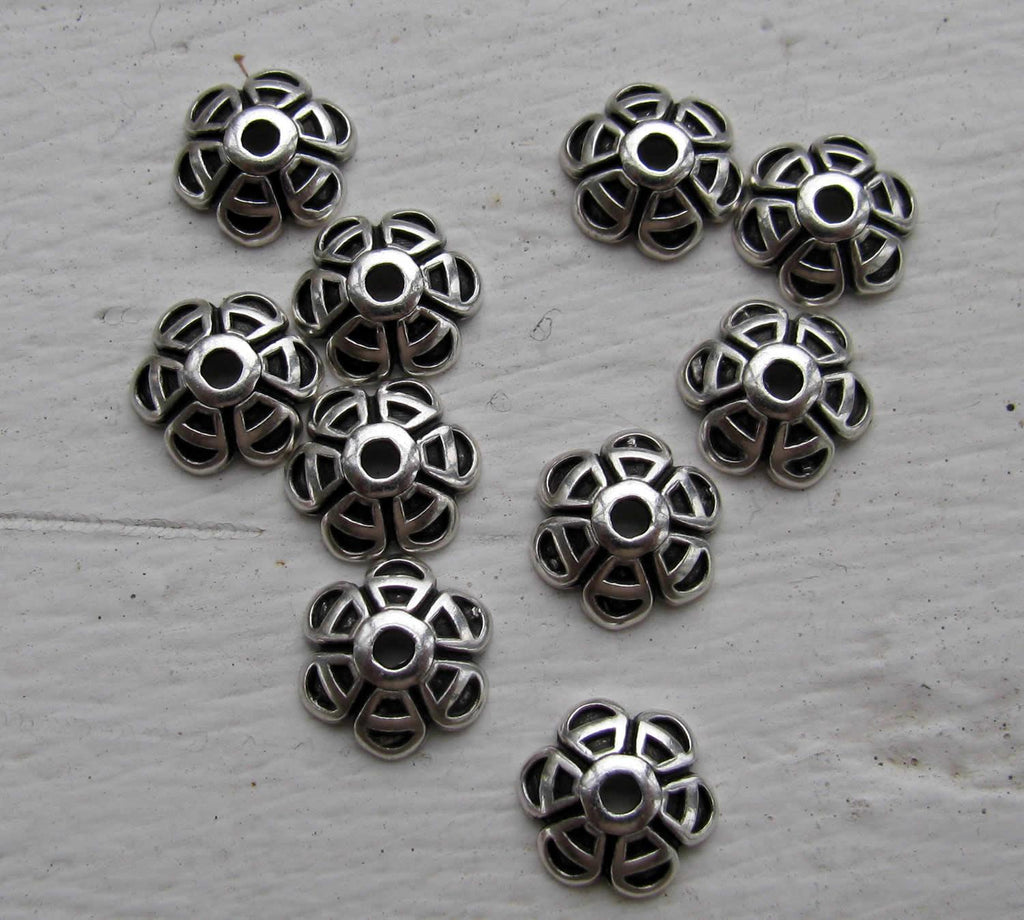 Pärlhattar Silverfärgade - Blomma 10mm 10-pack - Hilmas Pyssel