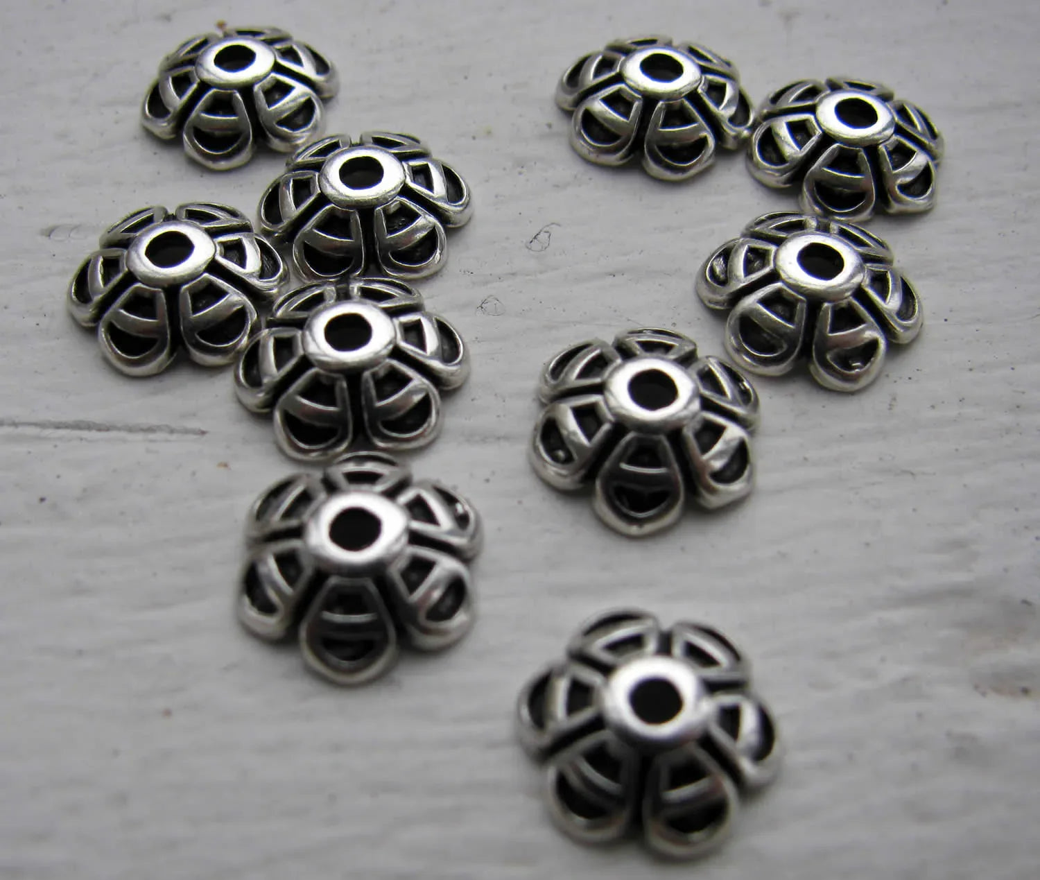 Pärlhattar Silverfärgade - Blomma 10mm 10-pack Grekisk Metall