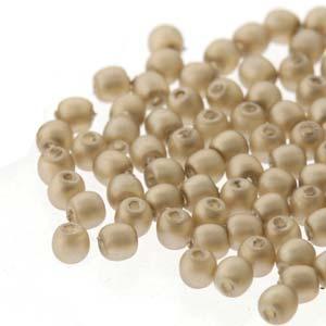 Tjeckiska Vaxade Glaspärlor - Champagne Matt 2mm, 1 Sträng Hilmas Pyssel