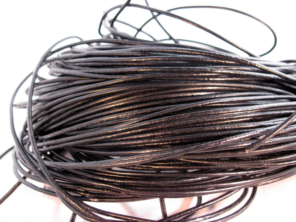 Läderband 2 mm - Svart, 1m Hilmas Pyssel