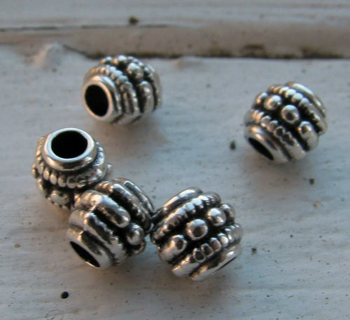 Mellandel Silverpläterad - Rund med Prickrand 6 mm, 5-pack Grekisk Metall
