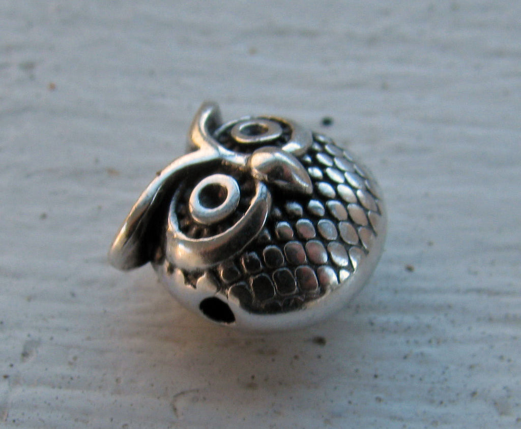 Mellandel silverfärgad - uggla 11mm 1 styck Grekisk Metall