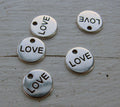Berlock silverfärgad - Rund Love 10mm 5-pack Grekisk Metall