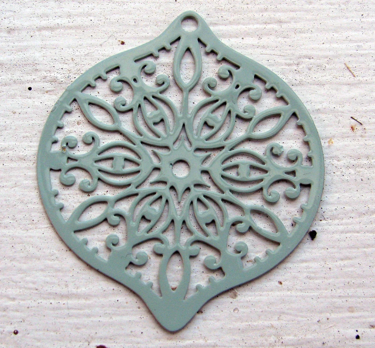 Berlock Mintgrön - Spetsig rund 40x45mm, 1 styck Grekisk Metall
