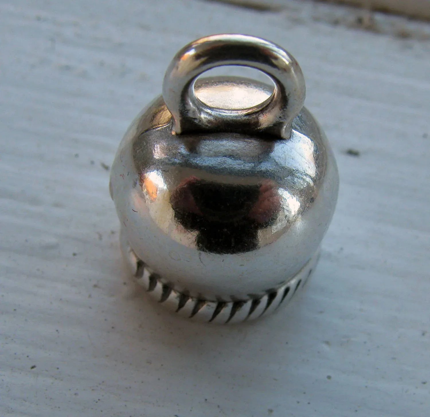 Ändfäste Antiksilverfärgade - Stor Rundad med Streck och Ögla, 11mm, 1 styck Grekisk Metall