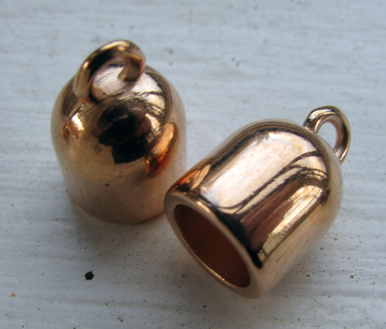 Ändfäste Roséguldfärgade - Rundade med Ögla, 8,2mm, 2-pack Grekisk Metall