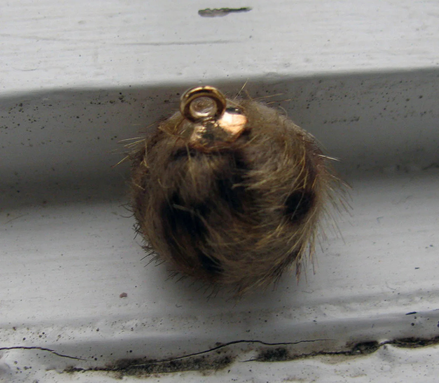 Hänge boll - Fuskpäls Leopard Beige 16mm 1 styck Grekisk Metall