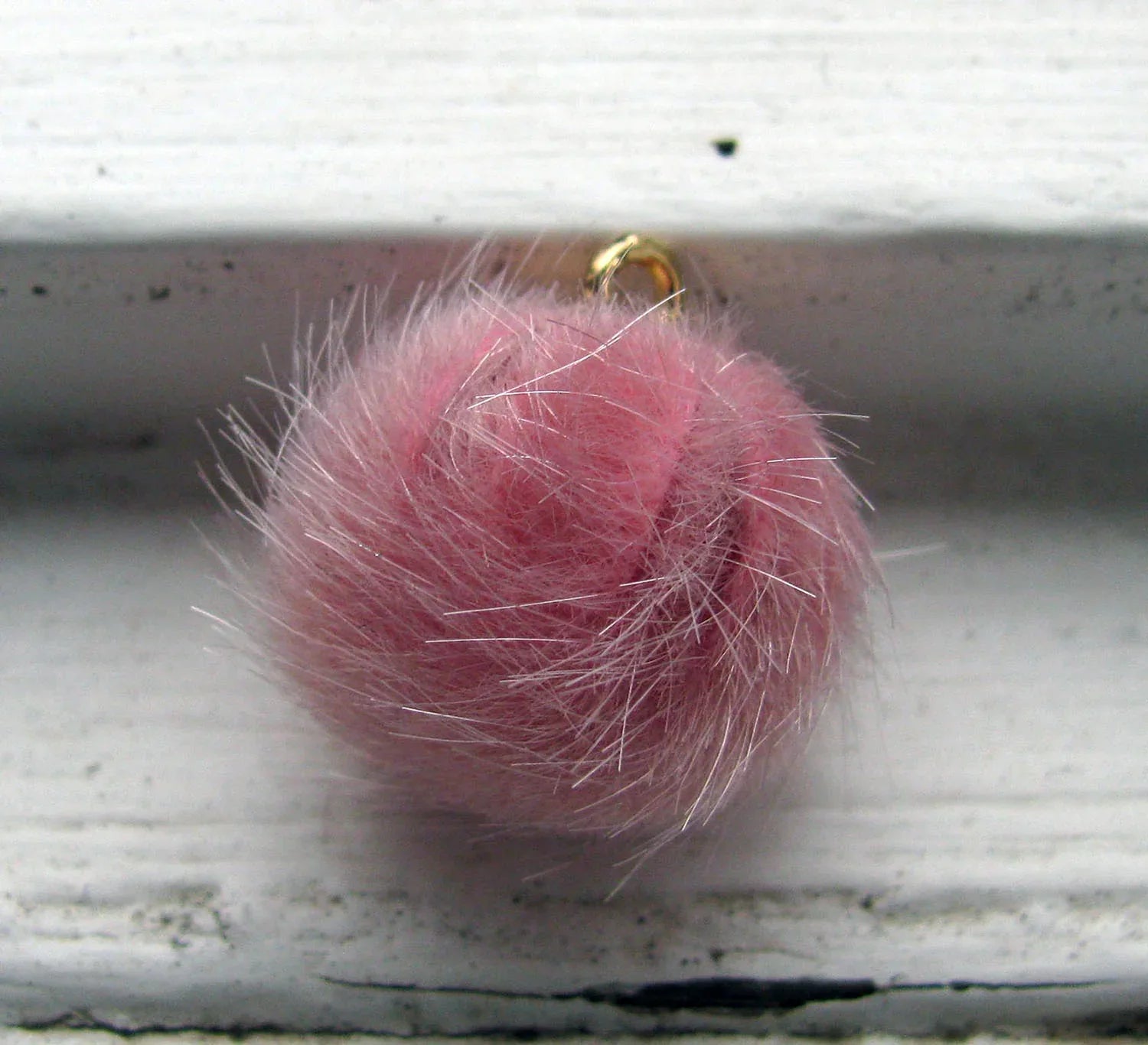 Hänge Boll - Fuskpäls Rosa 15mm 1 styck Grekisk Metall