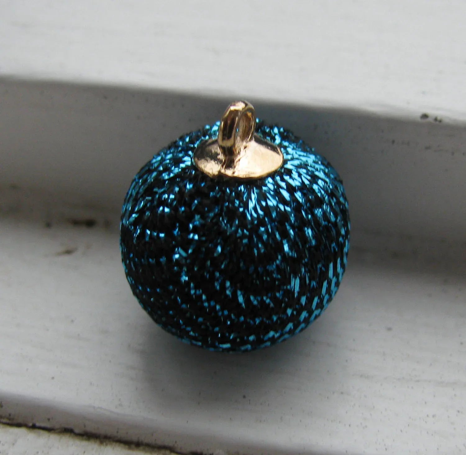 Hänge Boll - Glitter Blå 15mm 1 styck Grekisk Metall