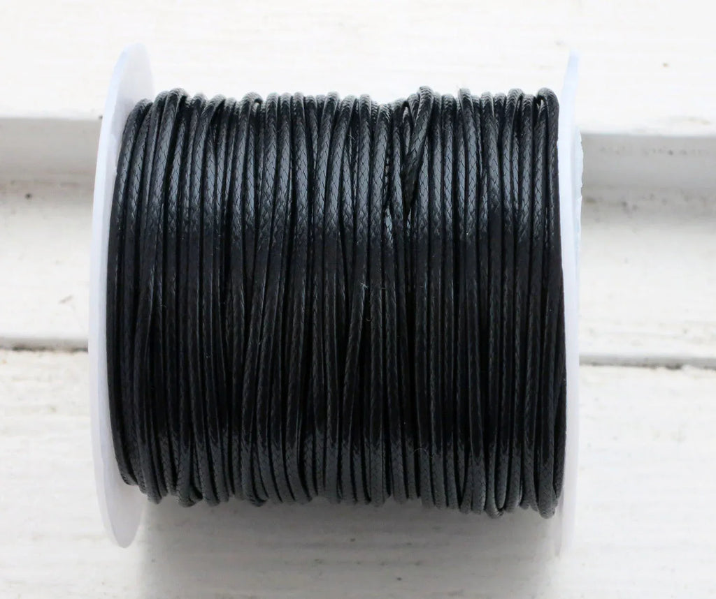 Vaxad Polyestertråd - Svart, 1mm, 10m Hilmas Pyssel