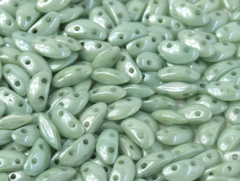 Mobyduo® - Chalk White Teal Luster 3x8mm, 25-pack Hilmas Pyssel