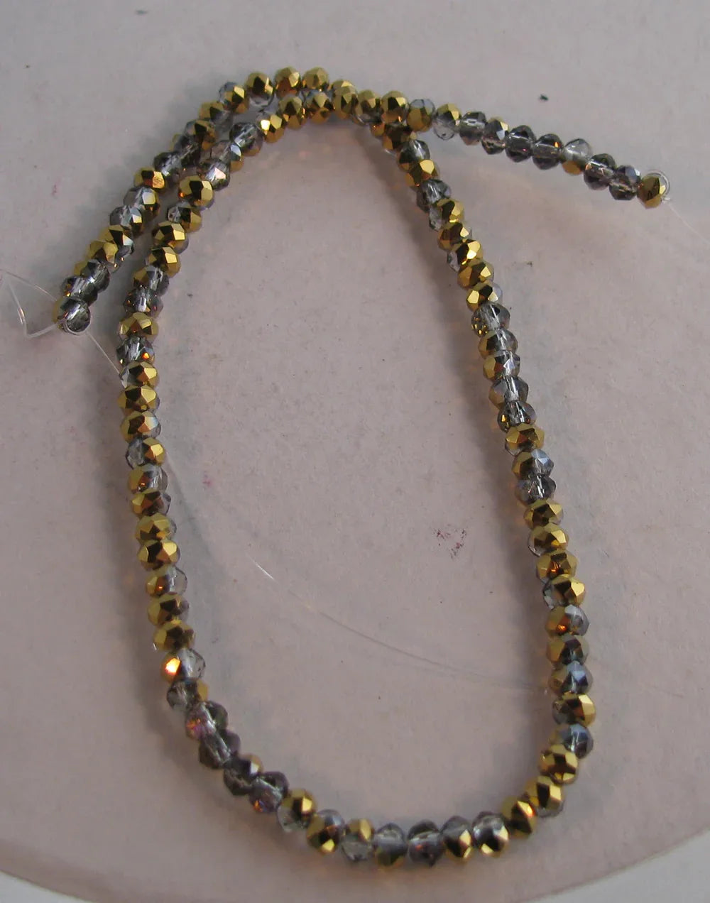 Facetterade glaspärlor - Grå/Rosa/Guld, 3x2mm, 1 sträng Hilmas Pyssel