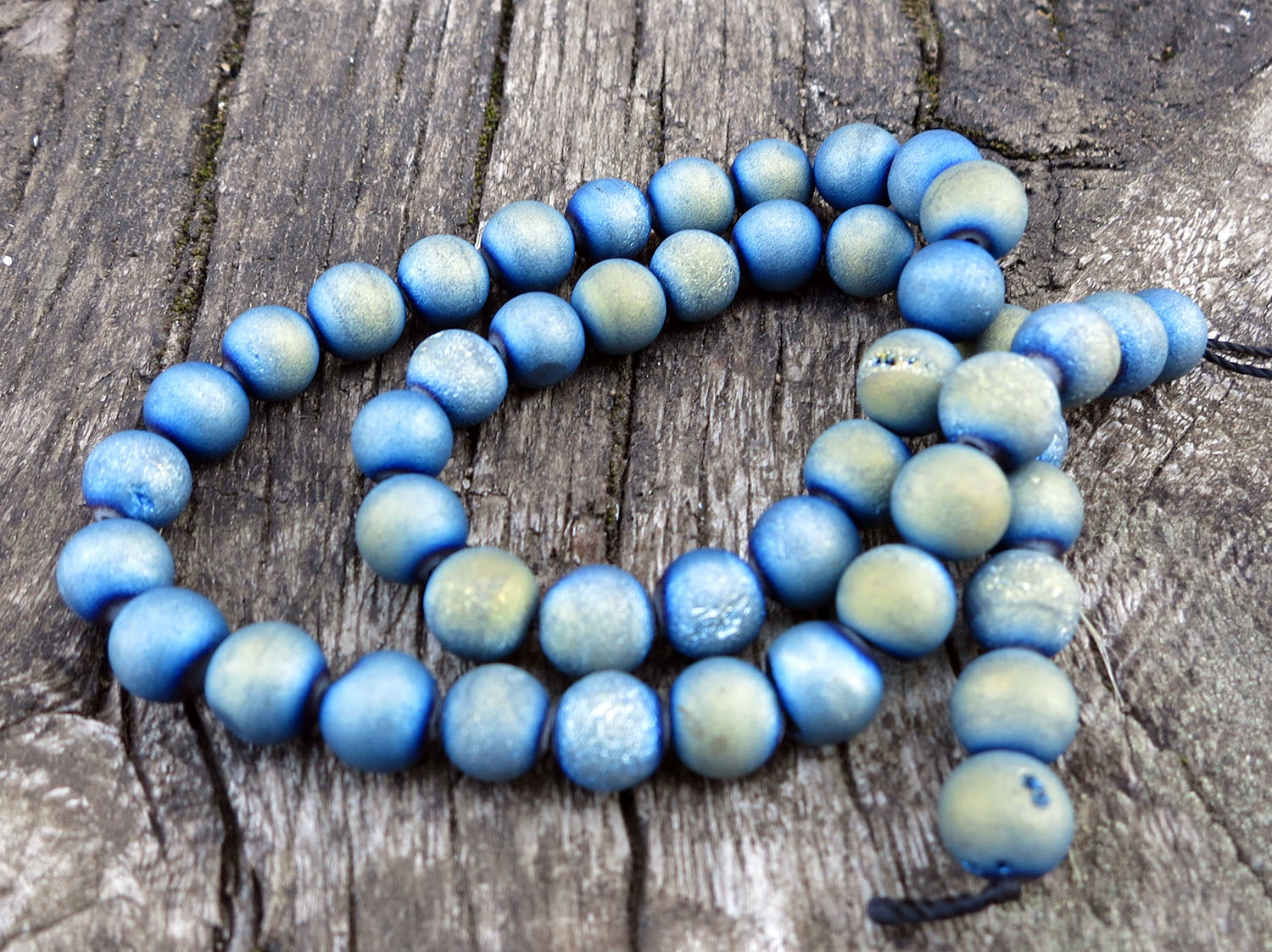 Agat - Rund Matt Turkos 8mm 1 sträng Hilmas Pyssel