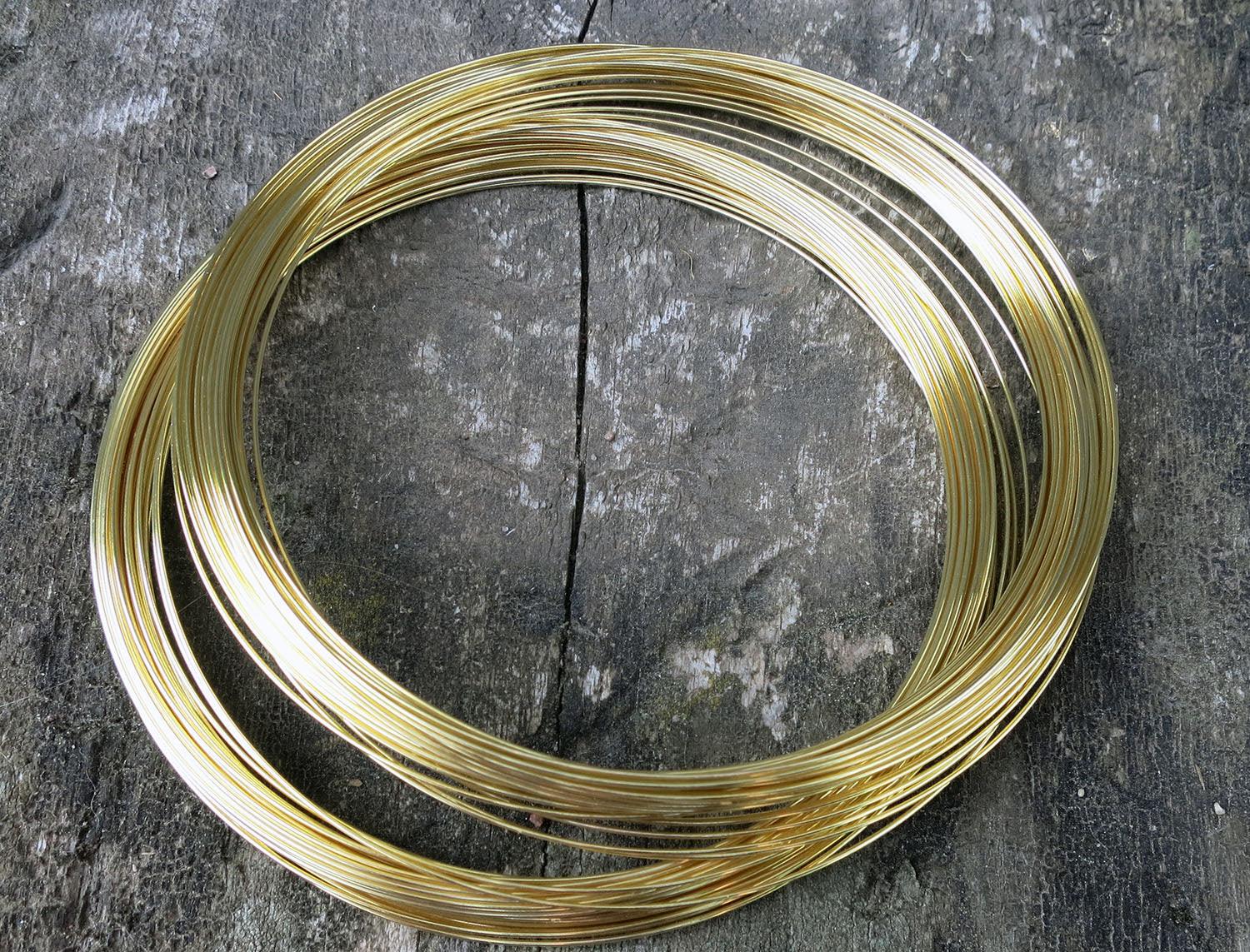 Memorywire Halsband - Guldfärgad, 0,6mm, ca 75 varv Grekisk Metall